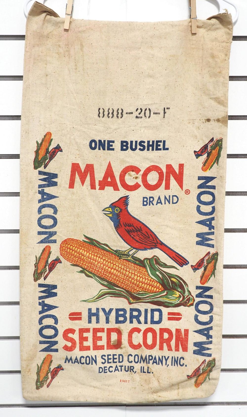 Lot 1600B: Cloth seed corn bag - Macon Hybrid