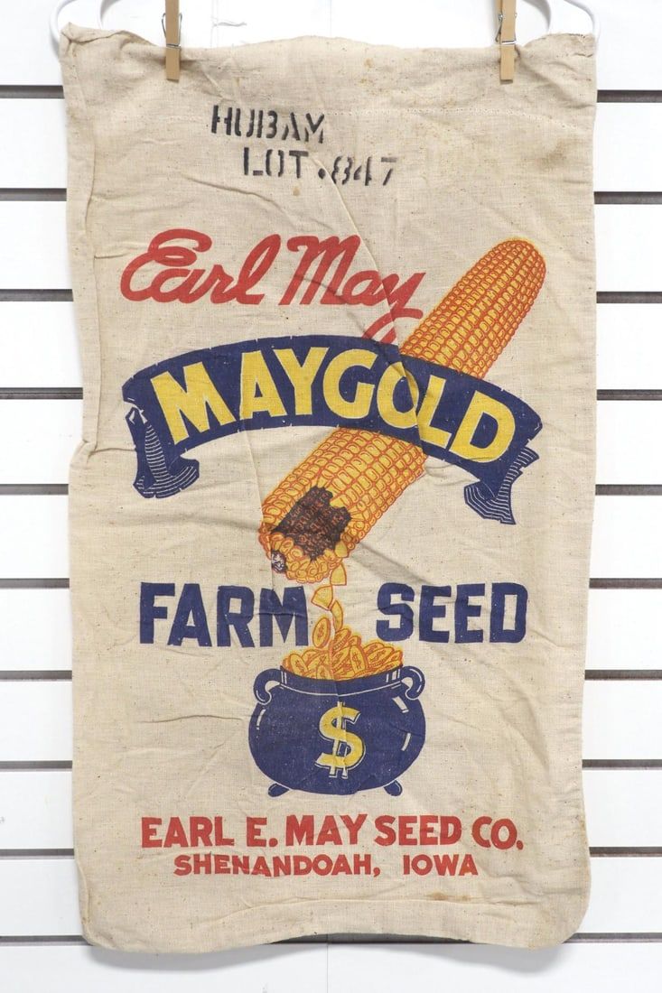 Lot 1600I: Cloth seed corn bag - Earl May Maygold