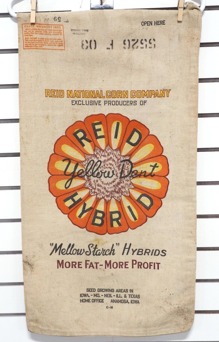 Lot 1600L: Cloth seed corn bag - Reid Yellow Dent Hybrid
