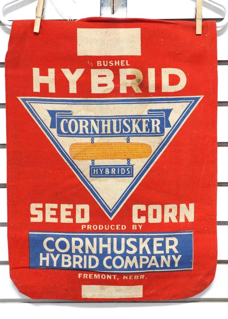 Lot 1600N: Cloth seed corn bag - Cornhusker Hybrids