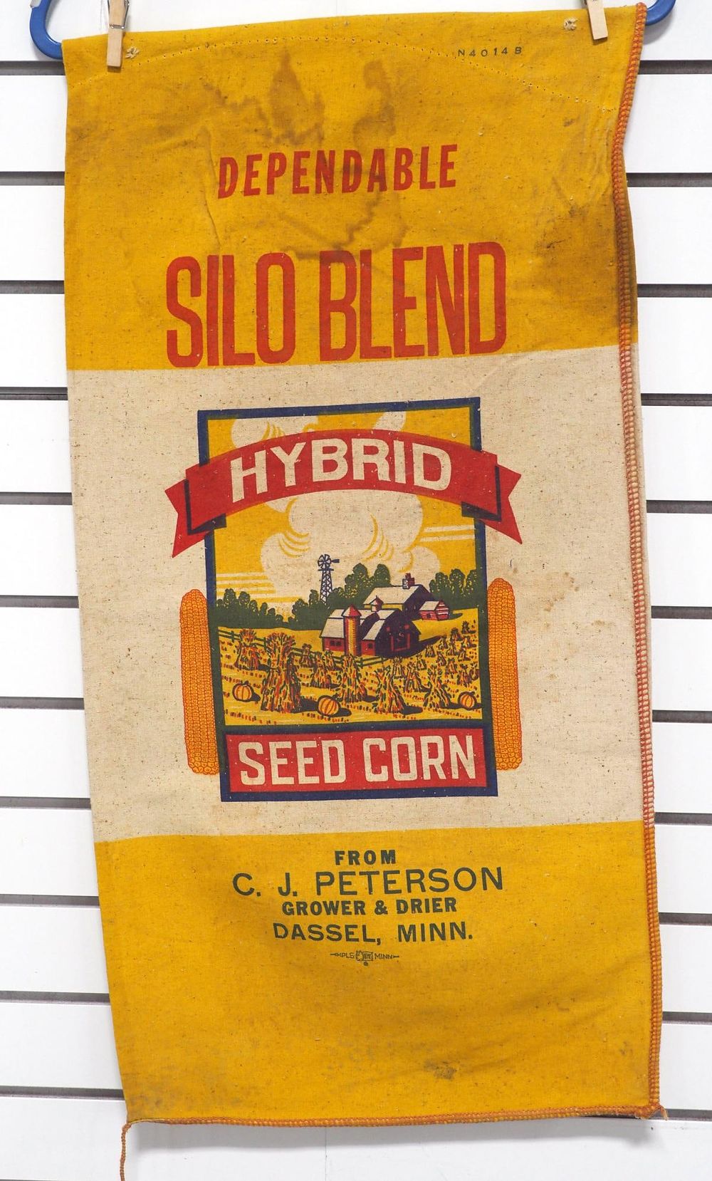 Lot 1600R: Cloth seed corn bag - Silo Blend