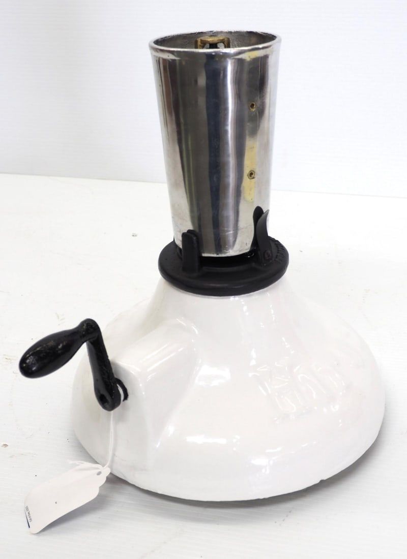 Lot 2029: Hand-crank Hire's malt mixer