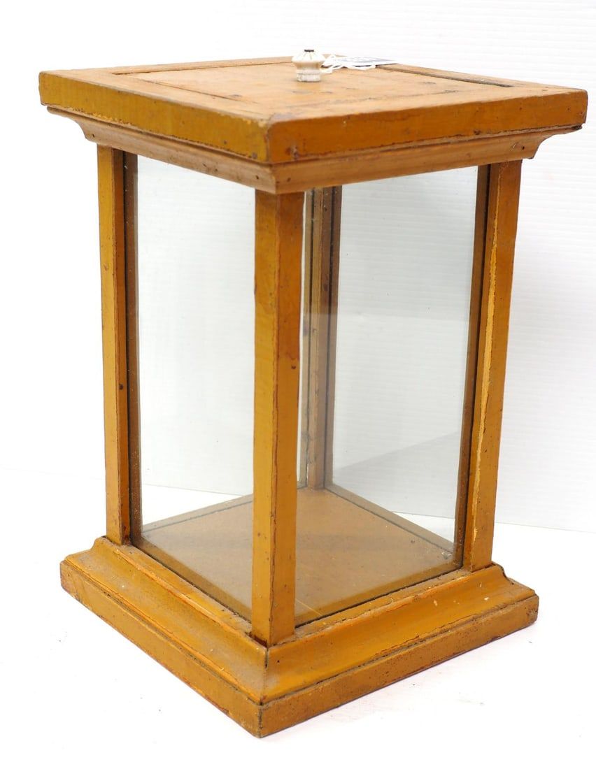 Lot 2039: Wood & glass countertop display case