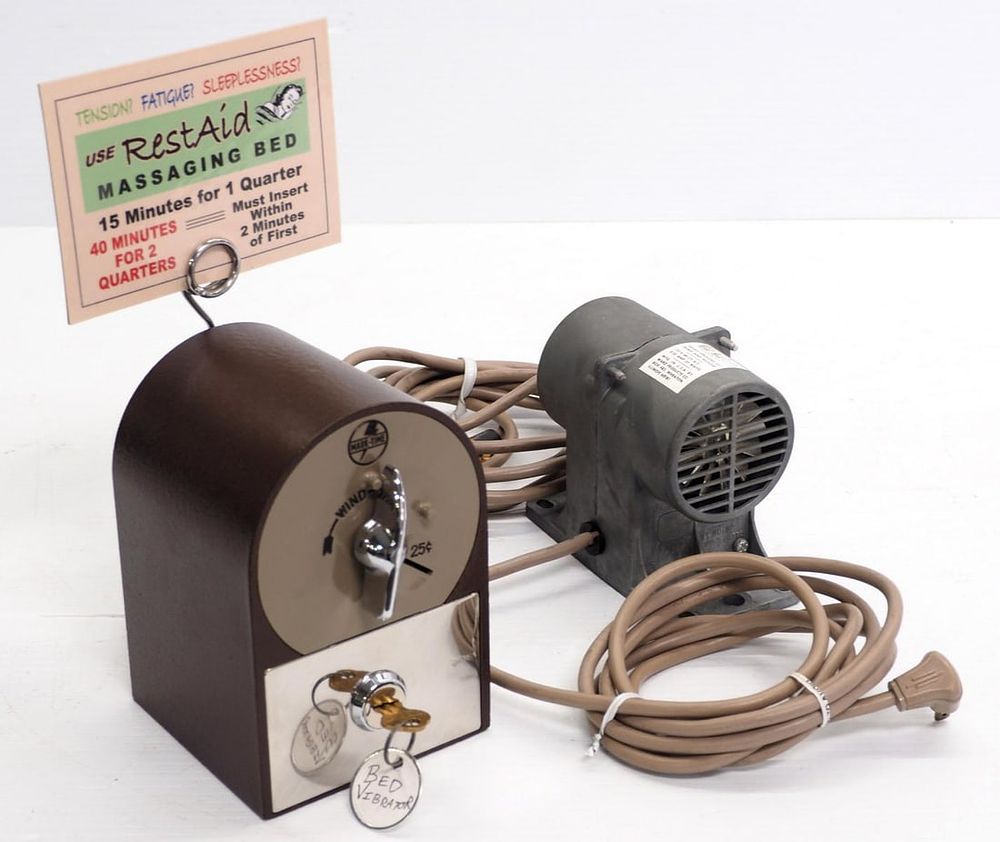 Lot 2107: RestAid bed massaging machine