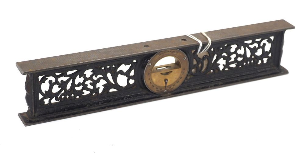 Lot 517: 12" Davis Level & Tool Co. Level & Inclinometer