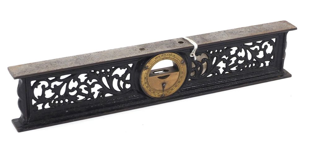Lot 518: 12" Davis Level & Tool Co. cast iron Inclinometer