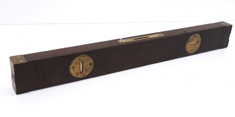 Lot 597: 30" Davidson Plumb & Level