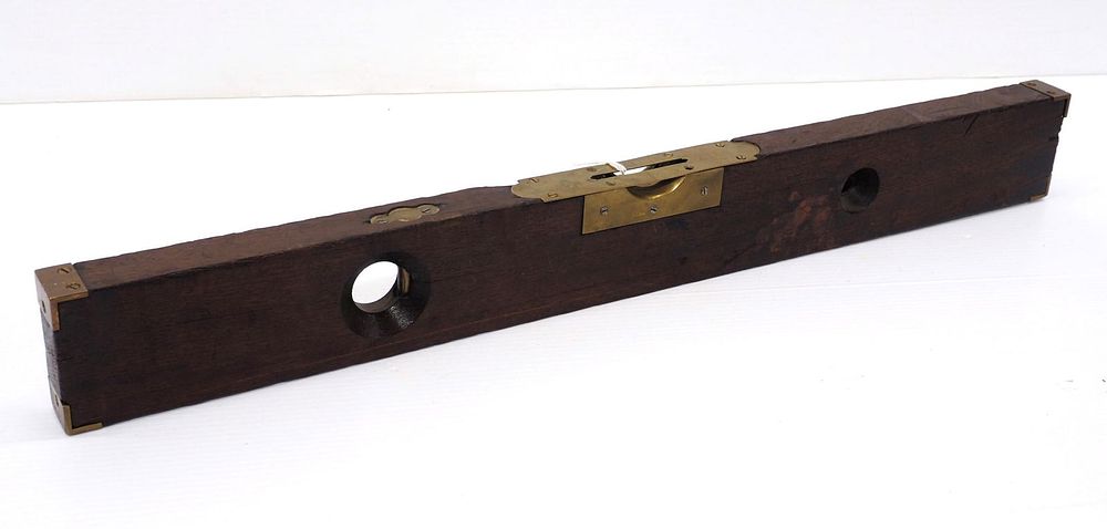 Lot 600: 28" Stanley Patent Adj. & Graduating Level