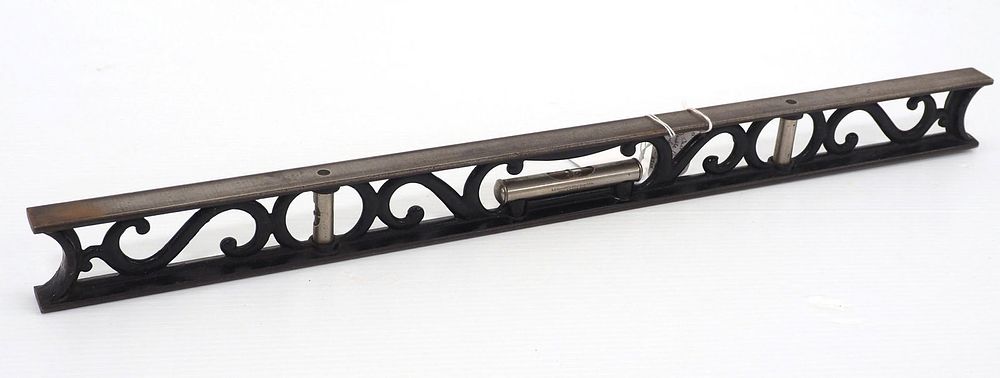 Lot 614: 24" LS Starrett Double Plumb & Level