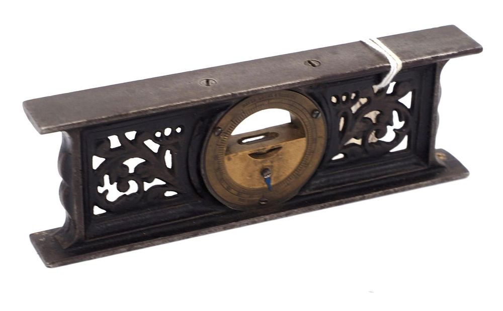 Lot 634: 7" Davis Level & Tool Co. Level & Inclinometer