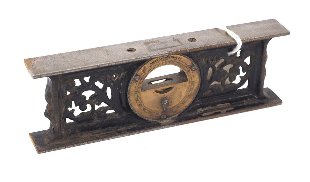 Lot 636: 7" Davis Level & Tool Co. Inclinometer