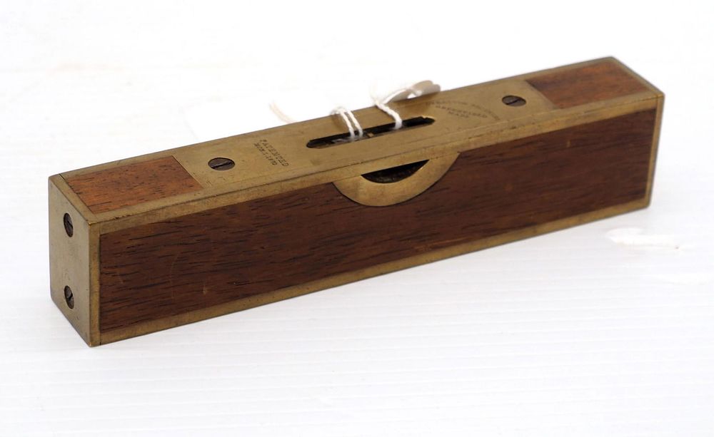 Lot 640: 6.5" Stratton Bros No.10 Machinist Level