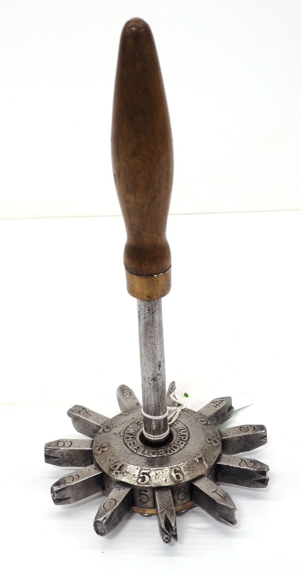 Lot 724: C.H. Hanson log marker tool
