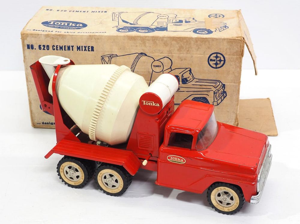 Lot 1: 1960's Tonka Cement Truck