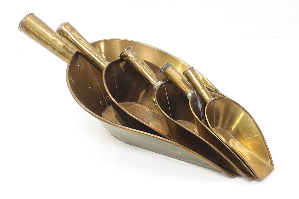 Lot 2: Set of 5 brass scoops