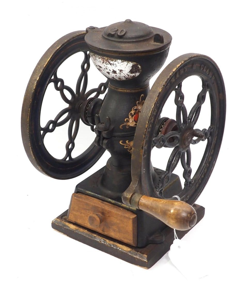 Lot 53: Landers, Frary & Clark No.20 coffee grinder