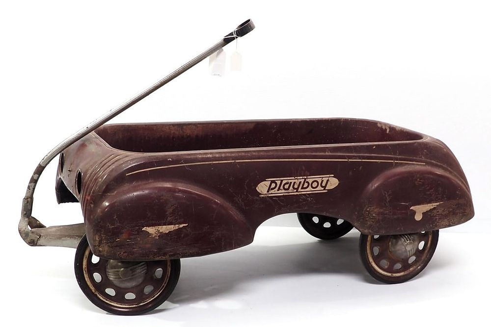 Lot 114: 1935 Steelcraft "PlayBoy" metal wagon