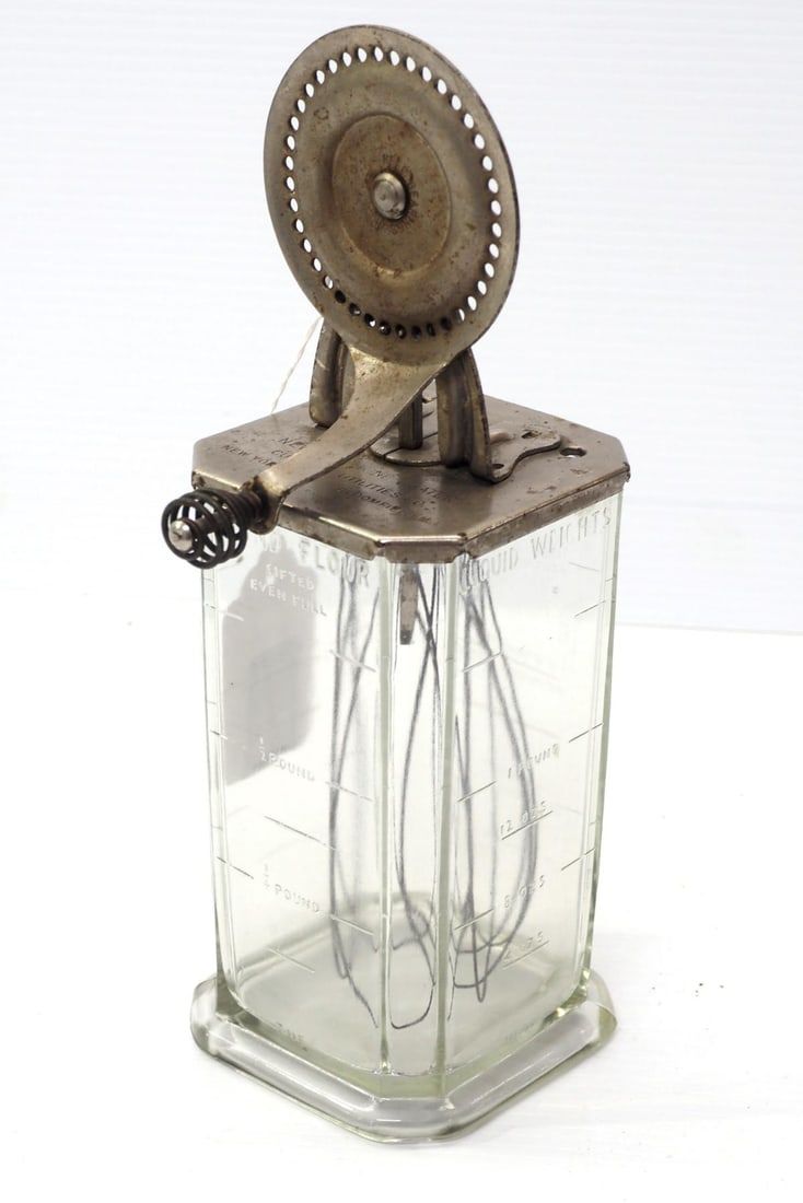 Lot 137: A&J 1-quart green glass mixing jar