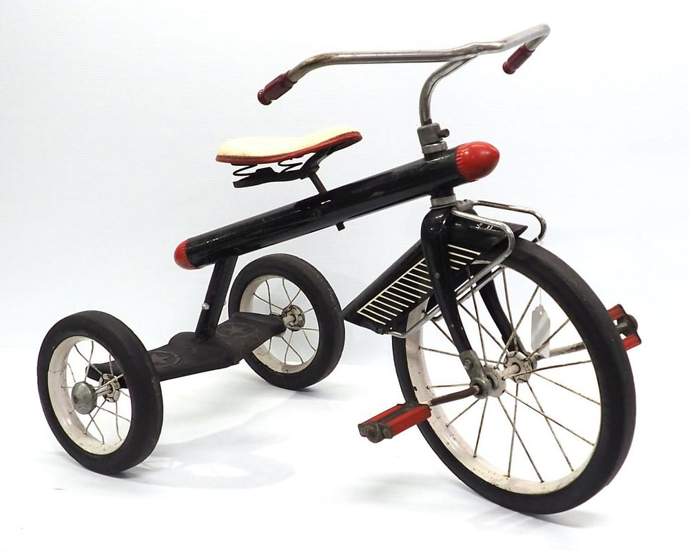 Lot 163: "Junior" child's tricycle