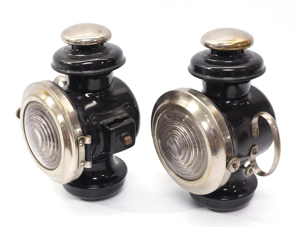 Lot 227: Pair of kerosene auto lamps