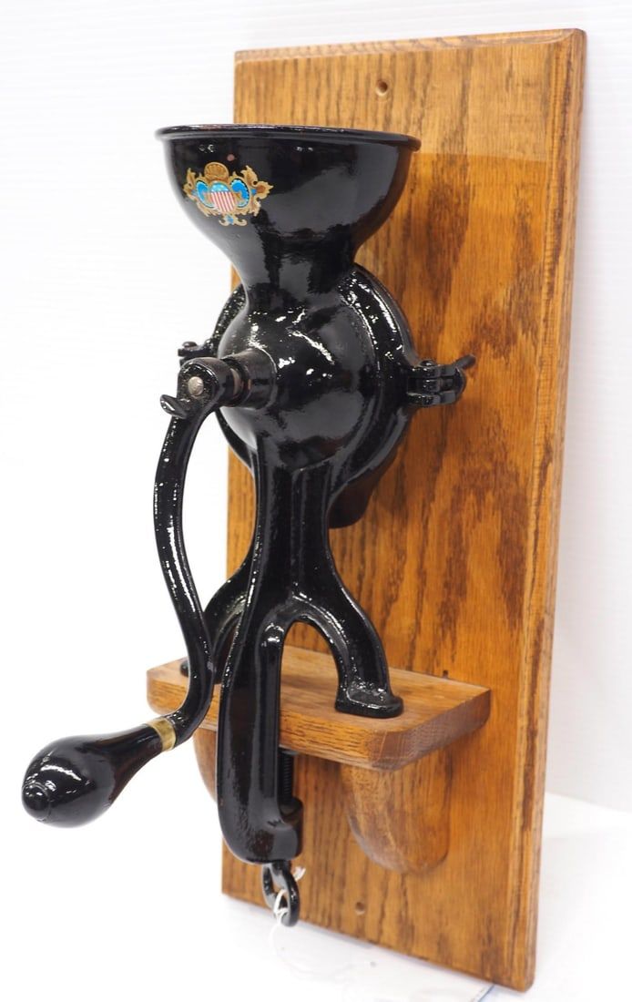 Lot 285: Enterprise No.0 cast iron coffee grinder