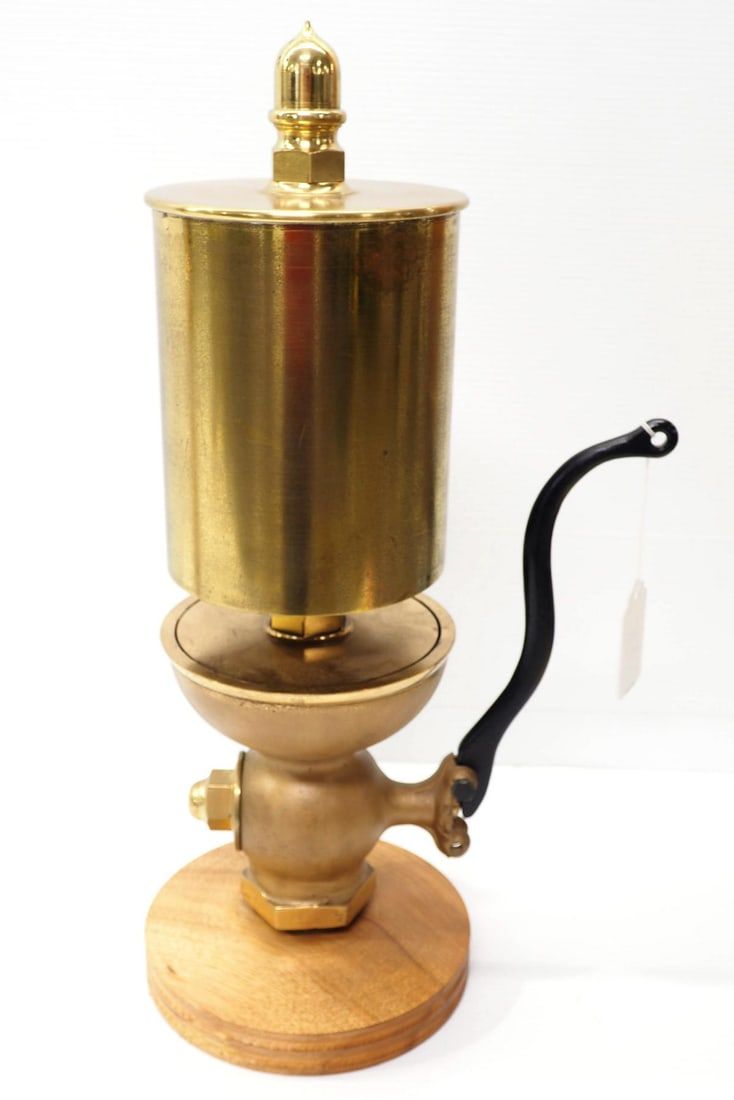Lot 322: Brass 1-tone steam whistle