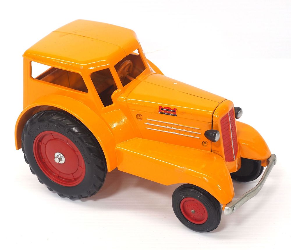 Lot 146: Minneapolis-Moline UDLX