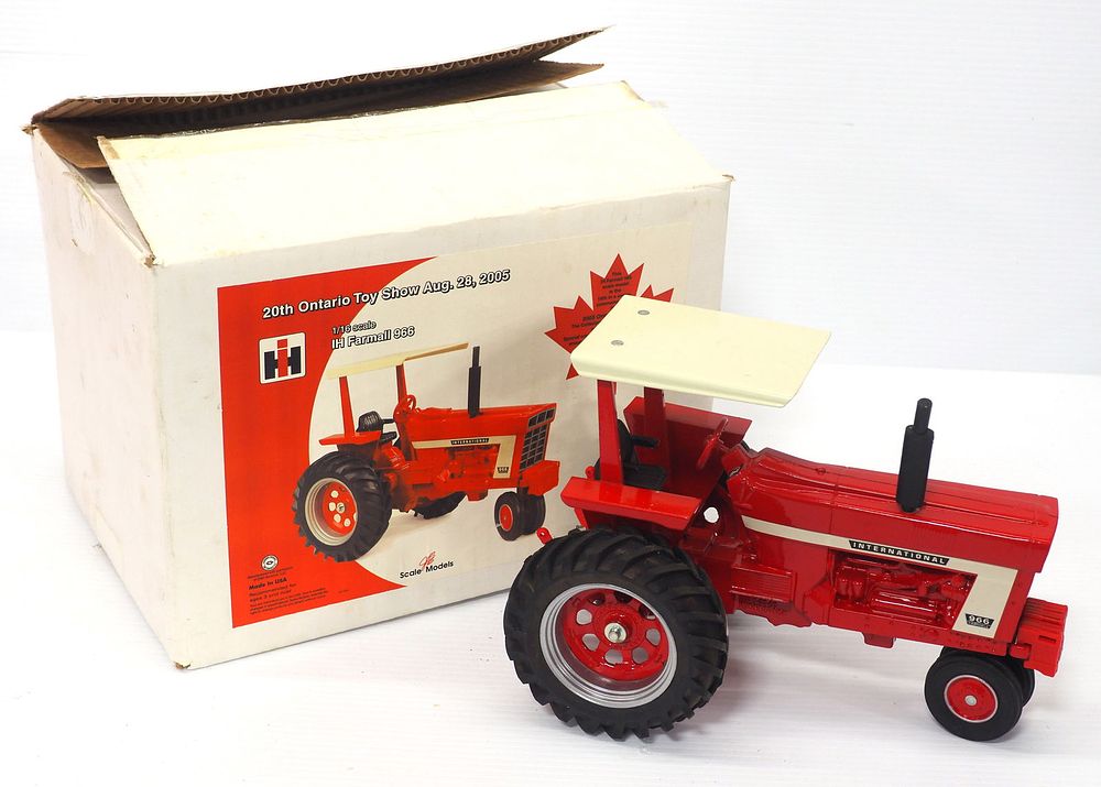 Lot 188: Scale Models International Farmall 966