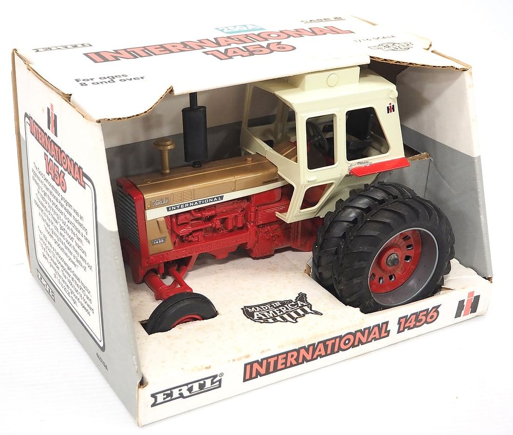 Lot 250A: Ertl International Farmal 1456 Tractor