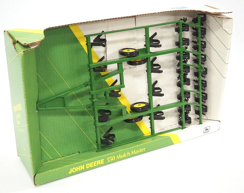 Lot 276: Ertl John Deere 550 Mulch Master