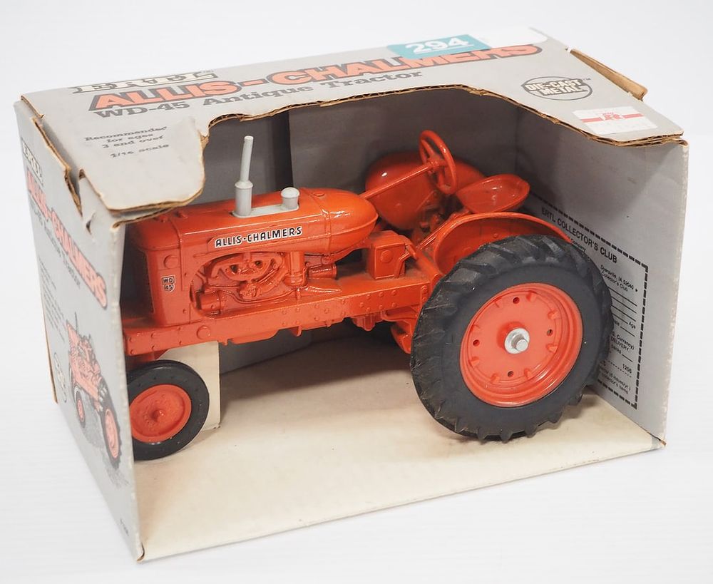 Lot 294: Ertl Allis-Chalmers WD-45 Antique Tractor