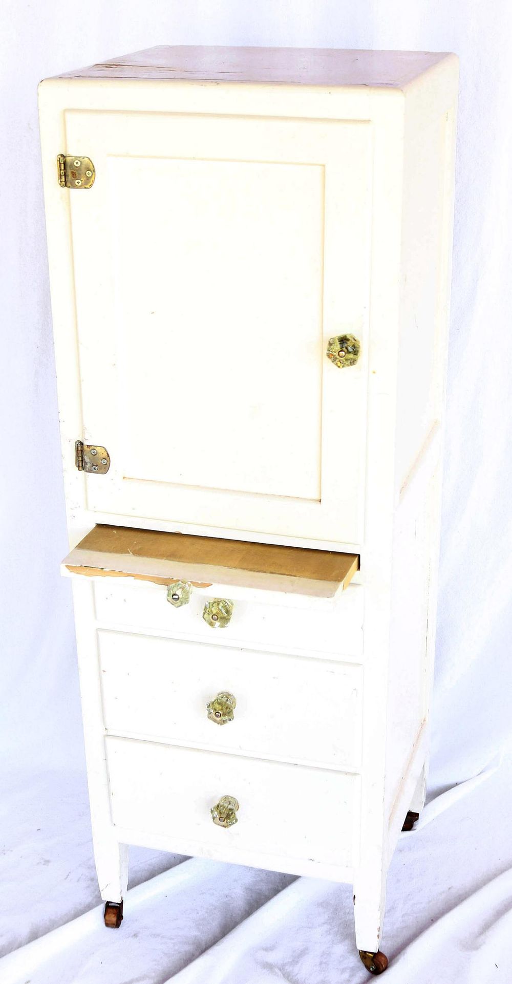 Lot 1036: White Ptd. Sellers Helper Cpd