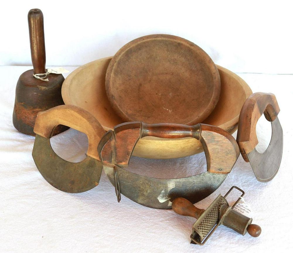Lot 1091: Country Primitives Lot