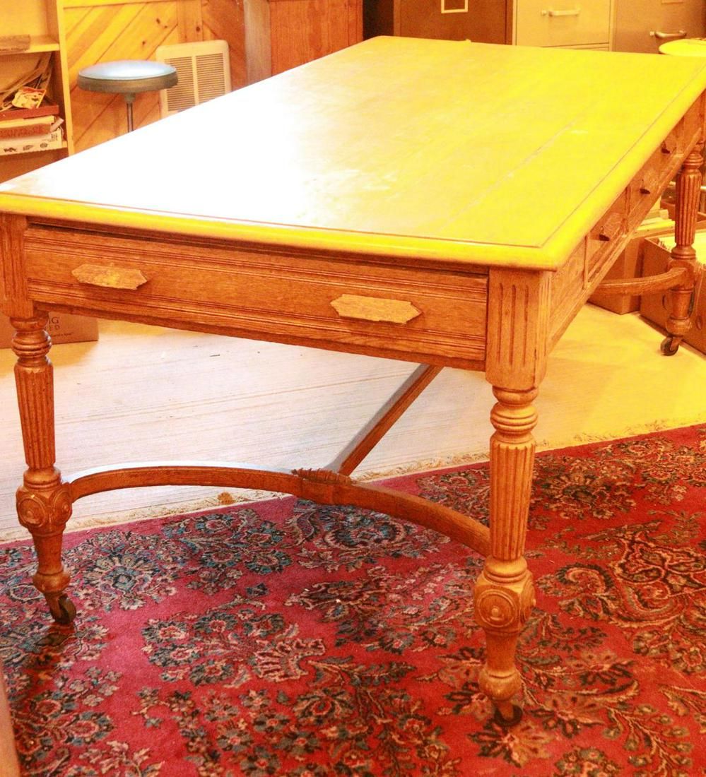 Lot 1113: 8-Drawer Conference Table