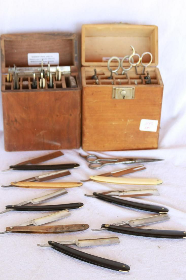 Lot 1145: (2) Vintage Barber Straight Razor boxes