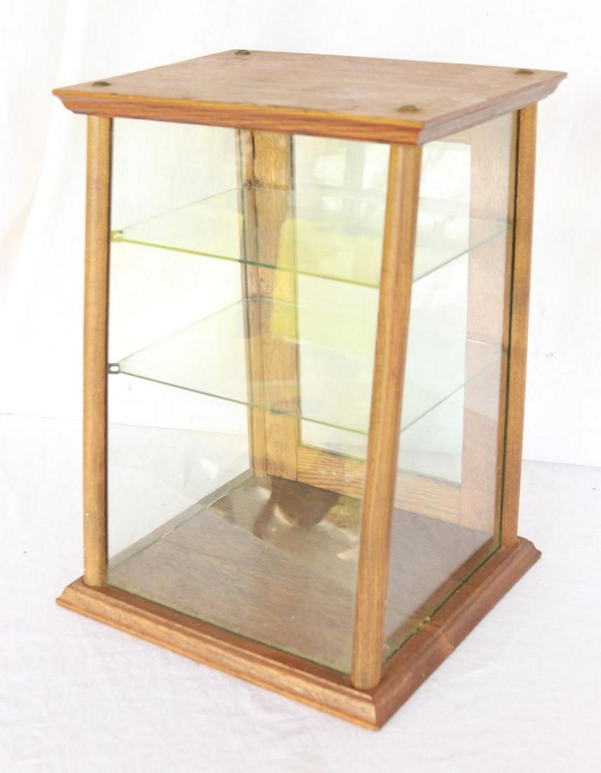 Lot 1152: Slant Front Table Top Display Case