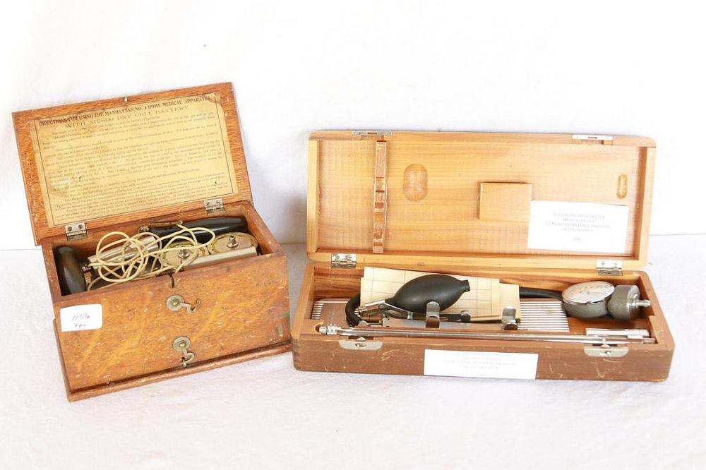 Lot 1156: Manhattan #4 Home Medical Apparatus