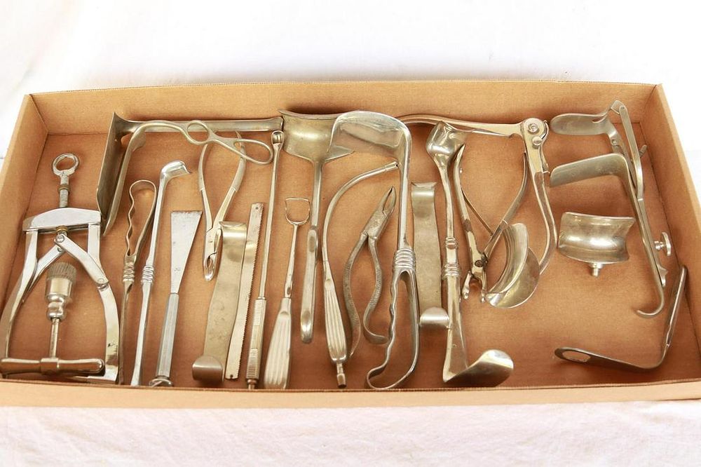 Lot 1160: (21) Stainless Surgical Instruments