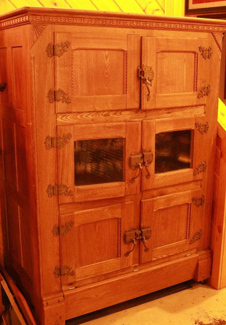 Lot 1172: 6-Door Oak Commercial Victorian Ice Box