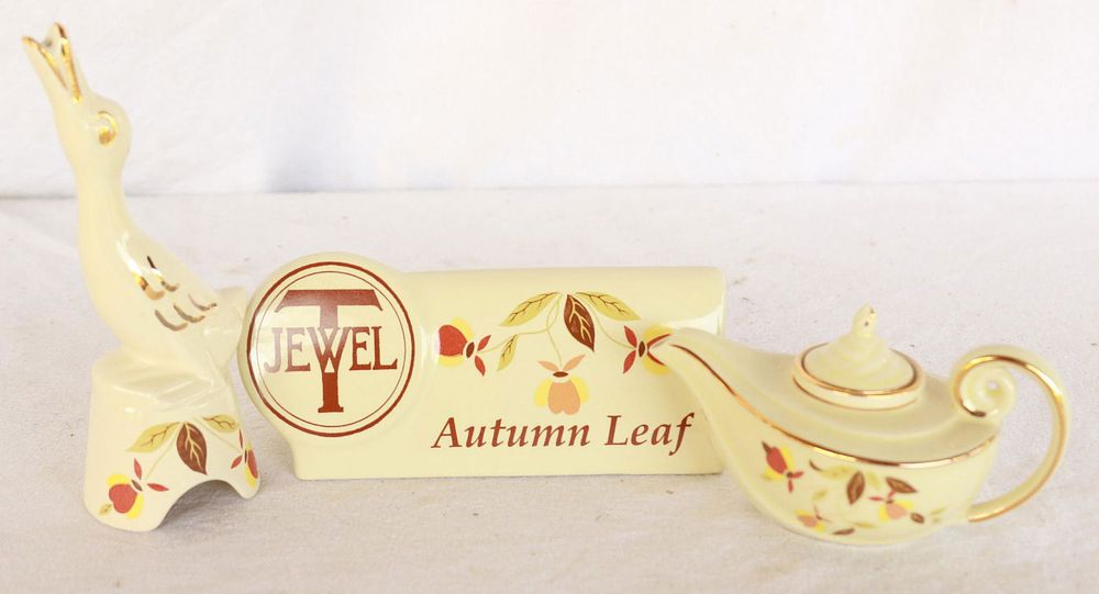 Lot 1210: Autumn Leaf Dishes