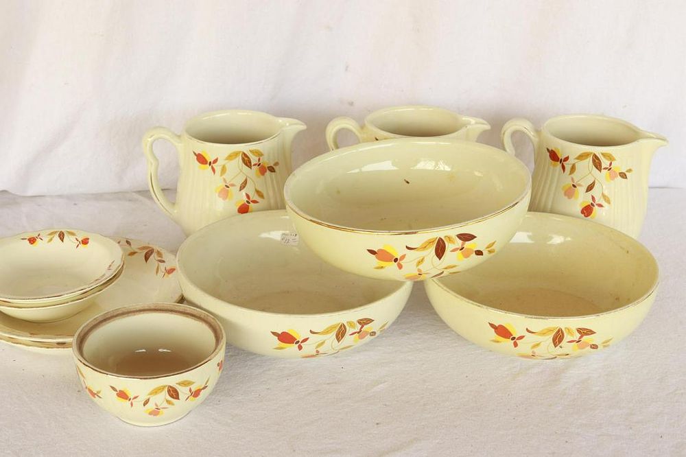 Lot 1212: Autumn Leaf Dishes