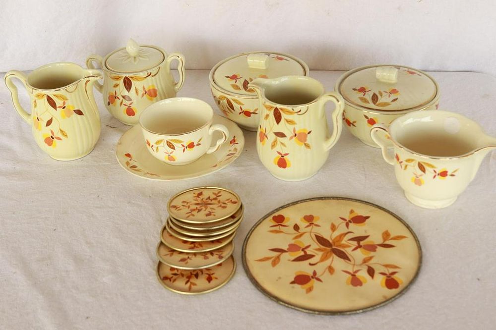 Lot 1217: Autumn Leaf Dishes