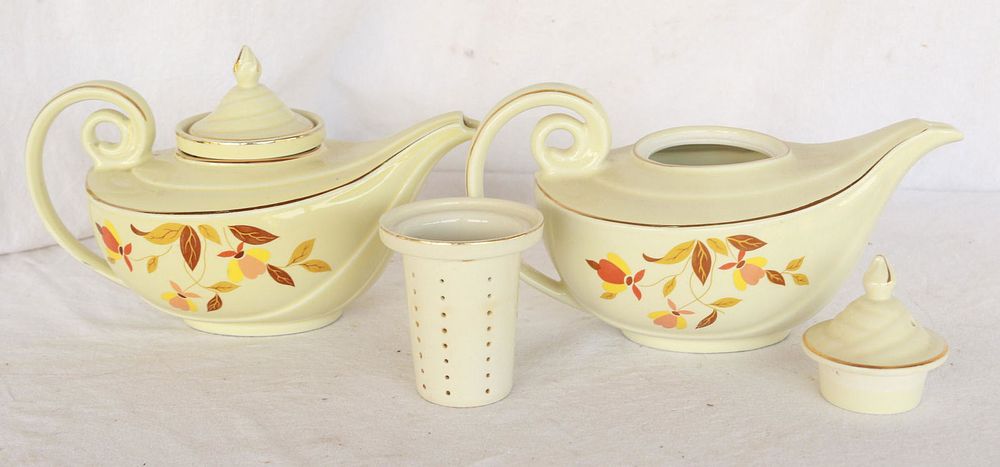 Lot 1221: Autumn Leaf Dishes