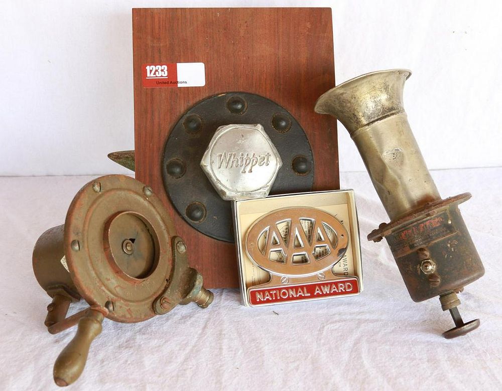 Lot 1233: Automotive Items