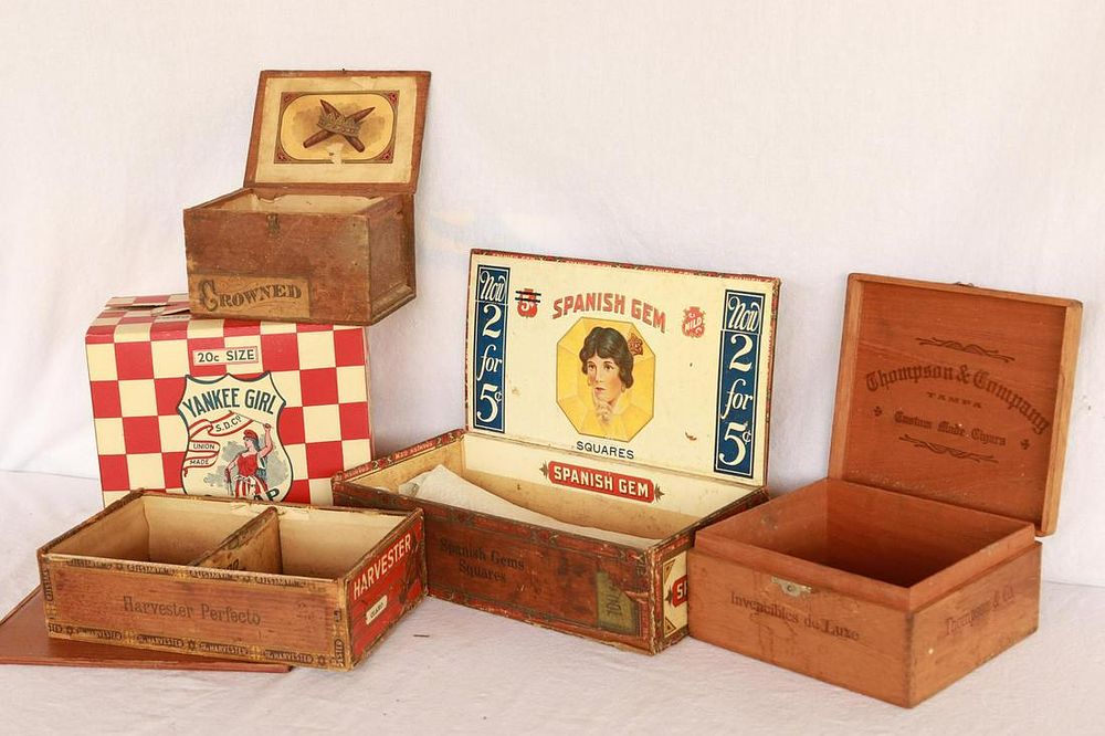 Lot 1283: (5) Cigar Advertising Items