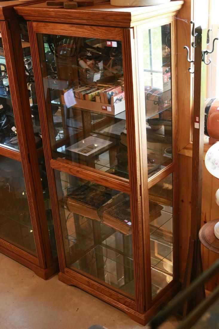 Lot 1299: Modern Lighted Curio Cabinet