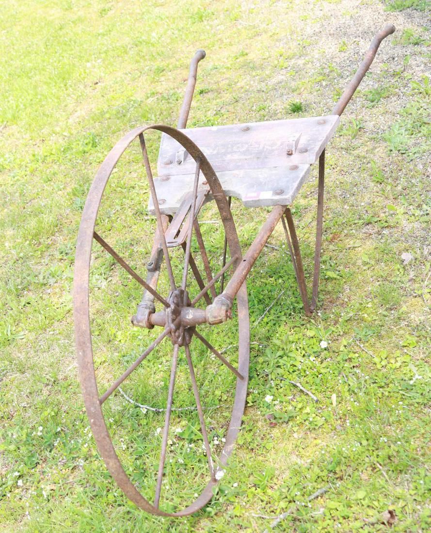 Lot 1404: Stenciled Crown Seeder