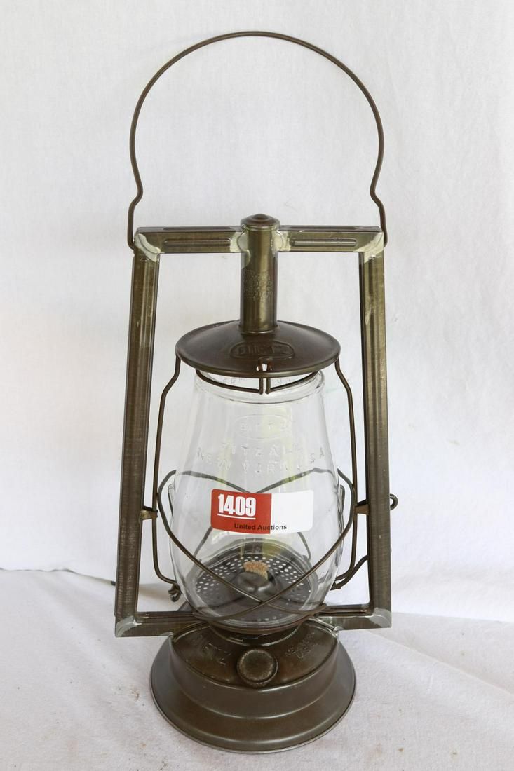 Lot 1409: NOS Dietz Victor Lantern