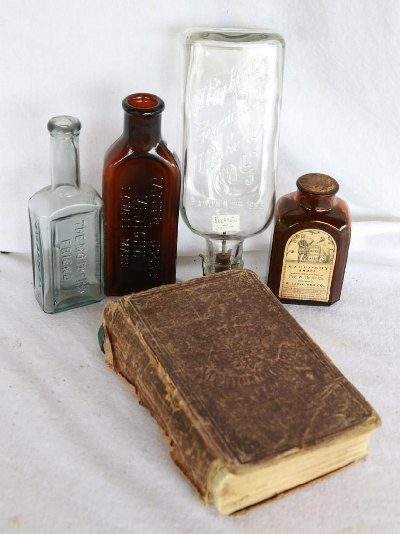 Lot 1451: Pharmacy Items