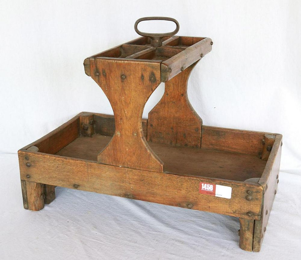 Lot 1456: Early Cobblers Stand